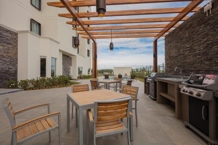 staybridge suites saltillo