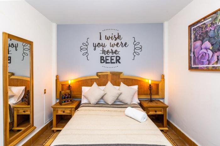 mala vecindad beer hotel