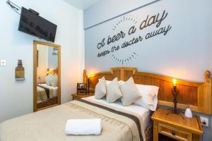 mala vecindad beer hotel