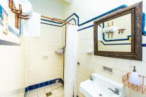 mala vecindad beer hotel