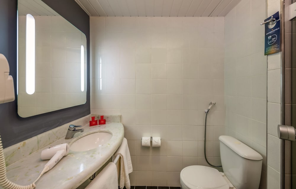 ibis mazatlan marina