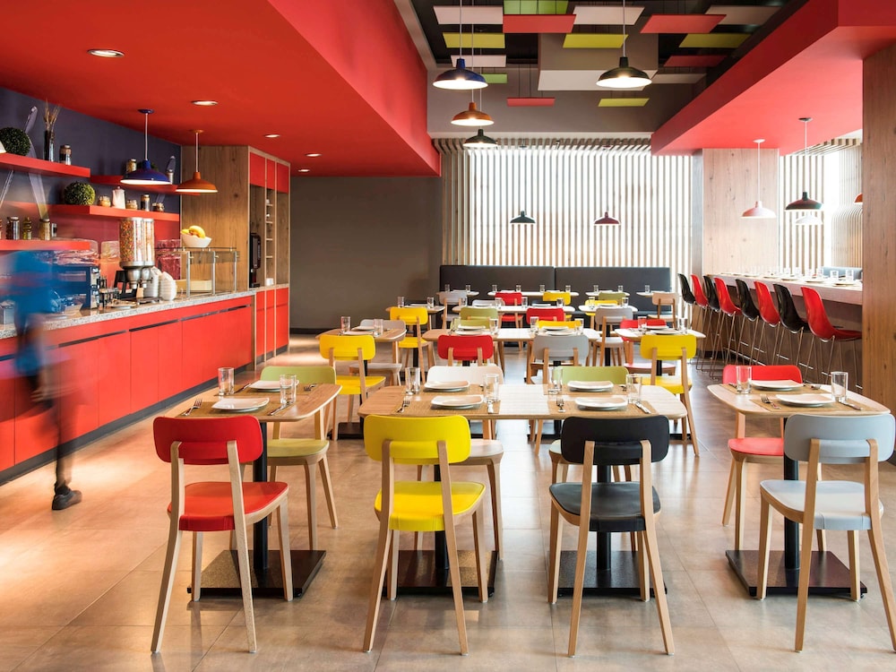 ibis mazatlan marina