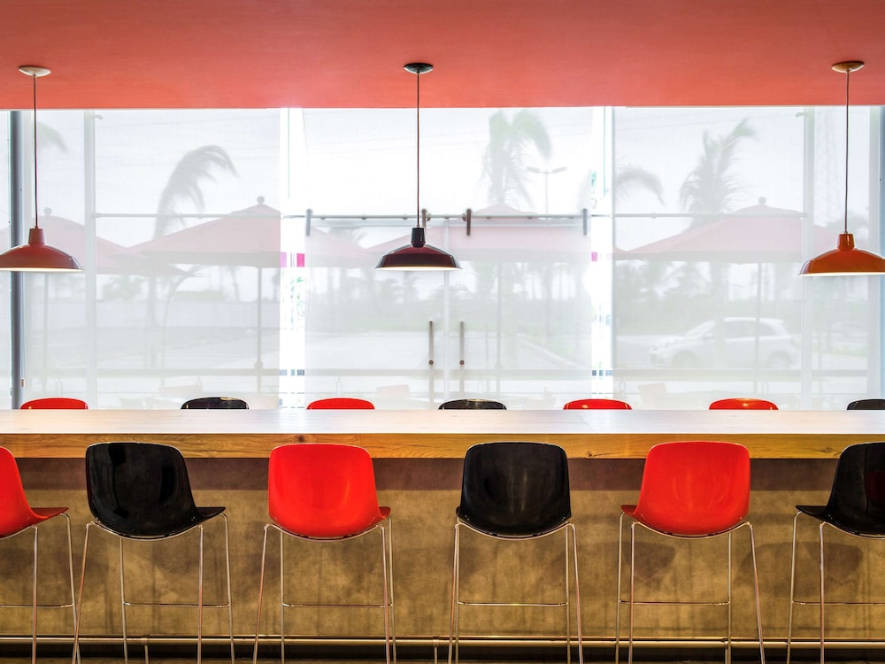 ibis mazatlan marina