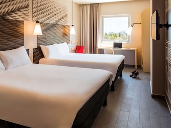 ibis mazatlan marina