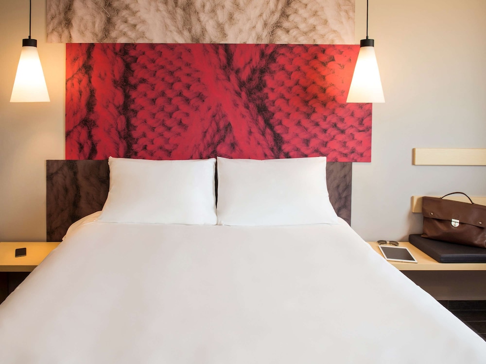 ibis mazatlan marina