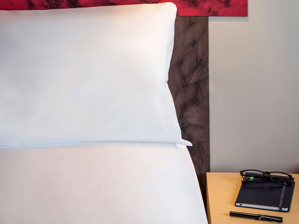 ibis mazatlan marina