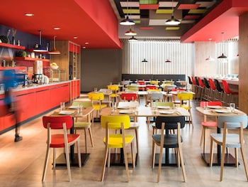 ibis mazatlan marina