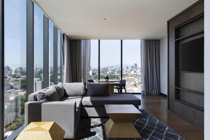 hilton guadalajara midtown
