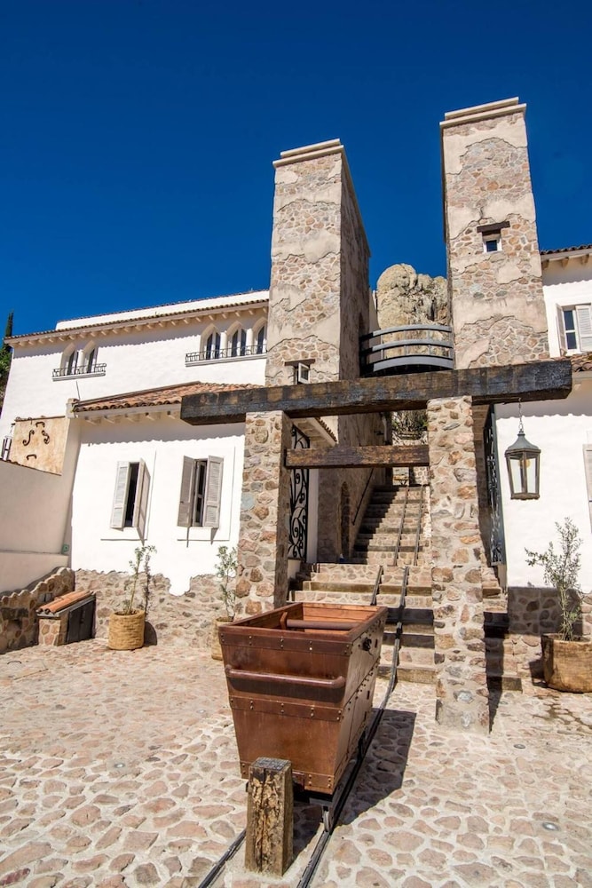 hotel de piedra