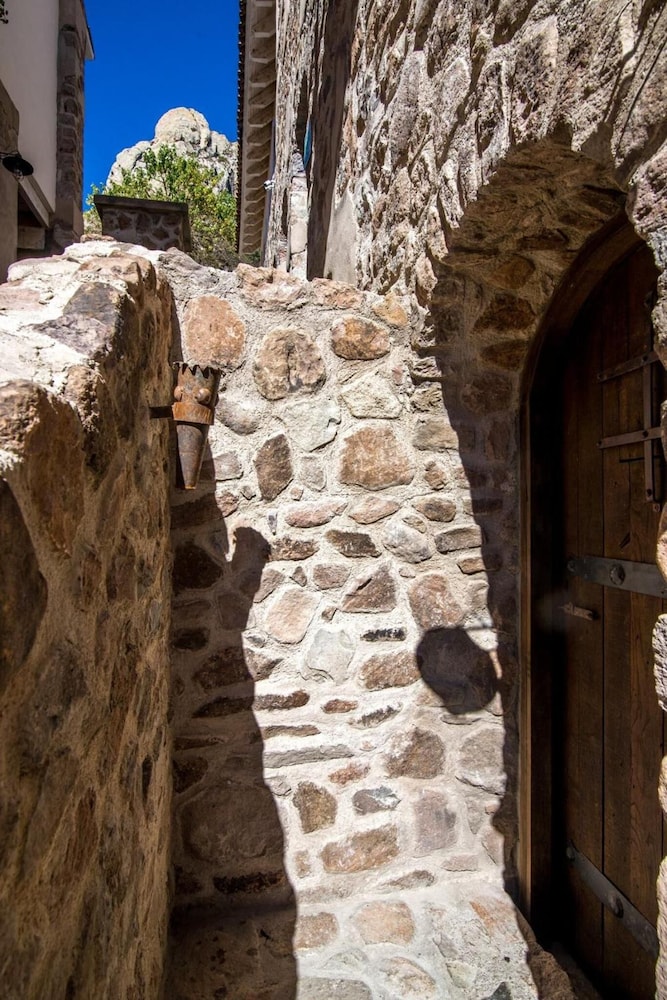 hotel de piedra