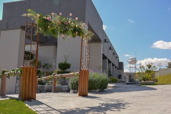 hotel casa legado spa and resort