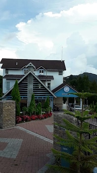 dear dino villa cameron highlands