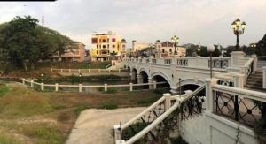 abby hotel by the river town