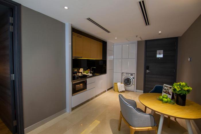 fraser place puteri harbour