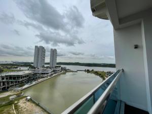 fraser place puteri harbour