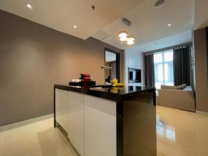 fraser place puteri harbour