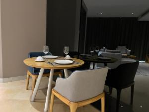 fraser place puteri harbour