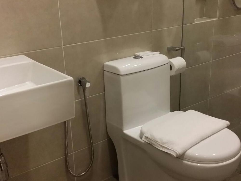 riverside boutique hotel and cafe