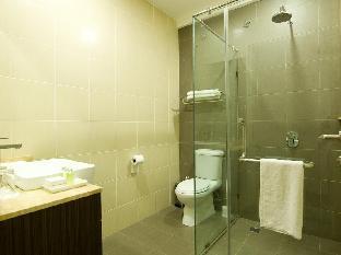 riverside boutique hotel and cafe