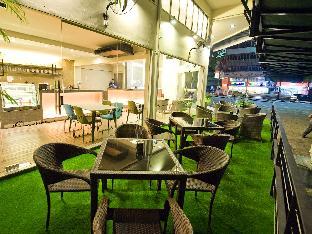 riverside boutique hotel and cafe