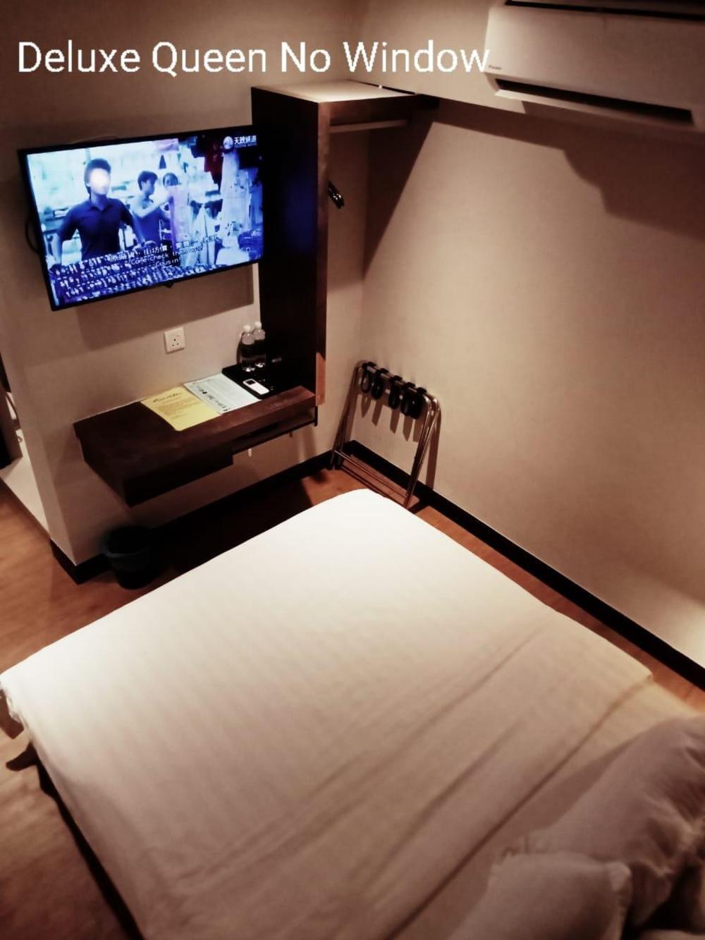 riverside boutique hotel and cafe