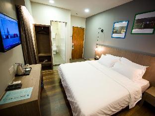 riverside boutique hotel and cafe