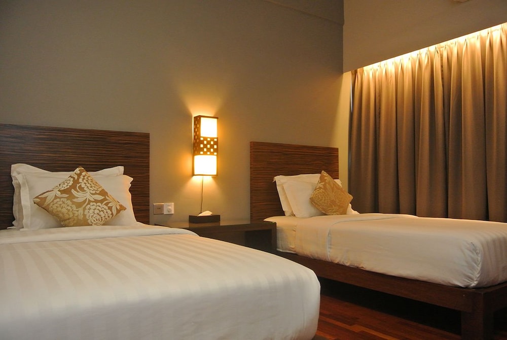 riverside boutique hotel and cafe