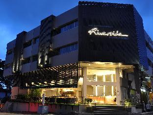 riverside boutique hotel and cafe