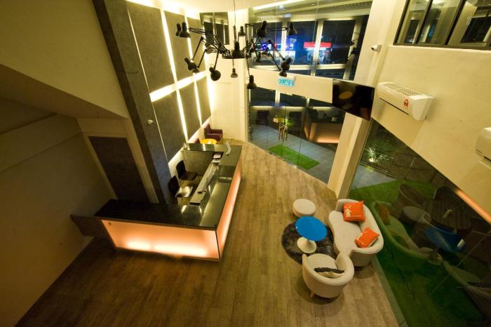 riverside boutique hotel and cafe