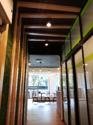 sleepbox hotel hostel