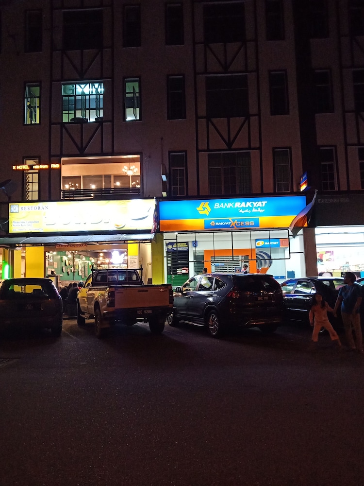 sleepbox hotel hostel