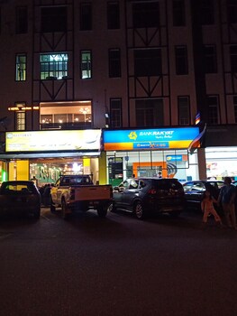 sleepbox hotel hostel