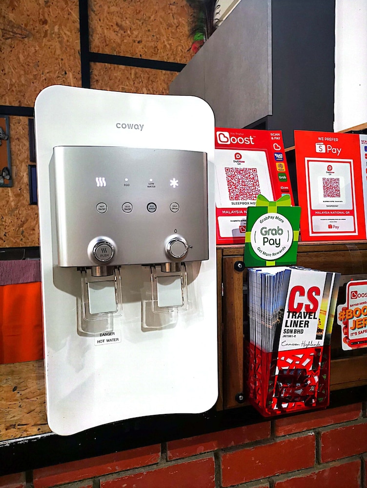 sleepbox hotel hostel