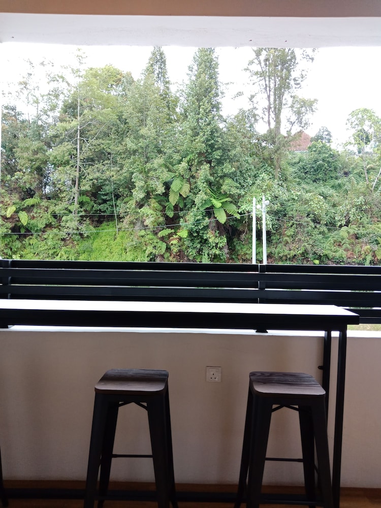 sleepbox hotel hostel