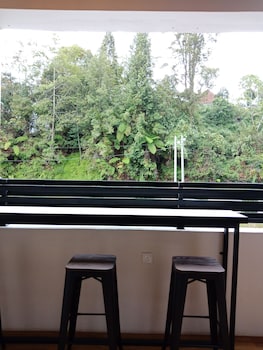 sleepbox hotel hostel