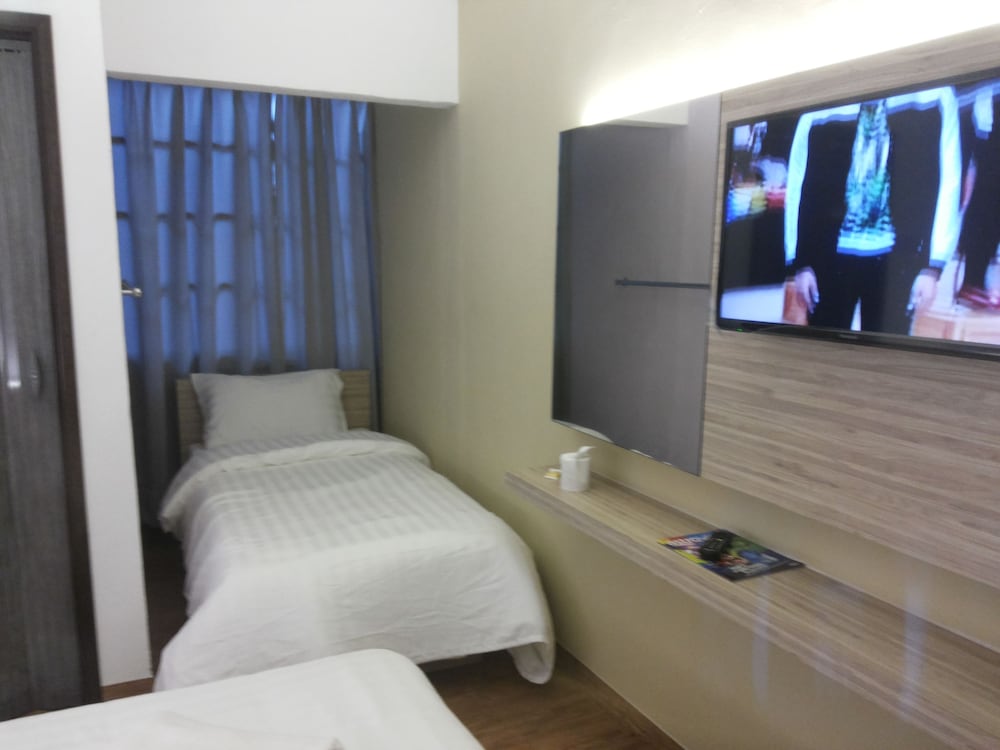 suria cameron hotel