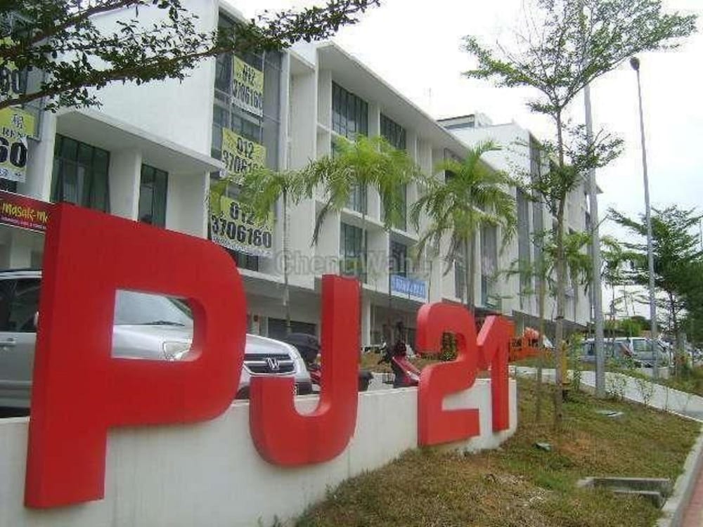 my homie hotel pj