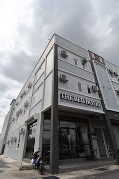 the bed hotel