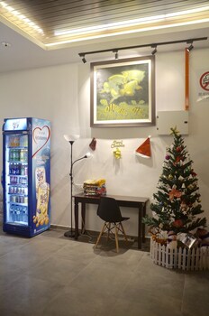 the bed hotel