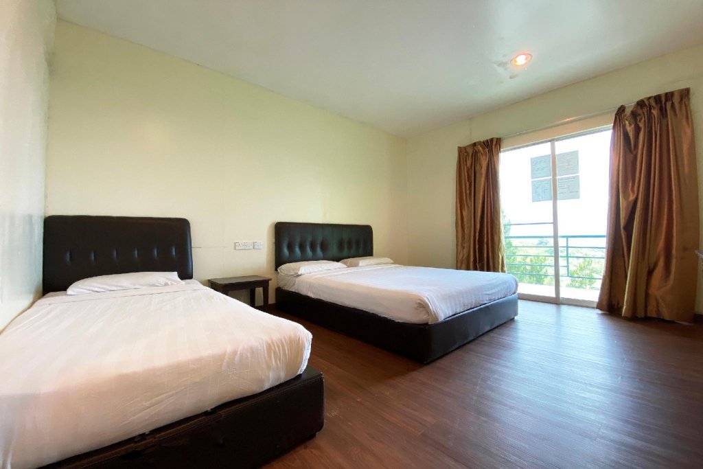 rocky mountain lodge