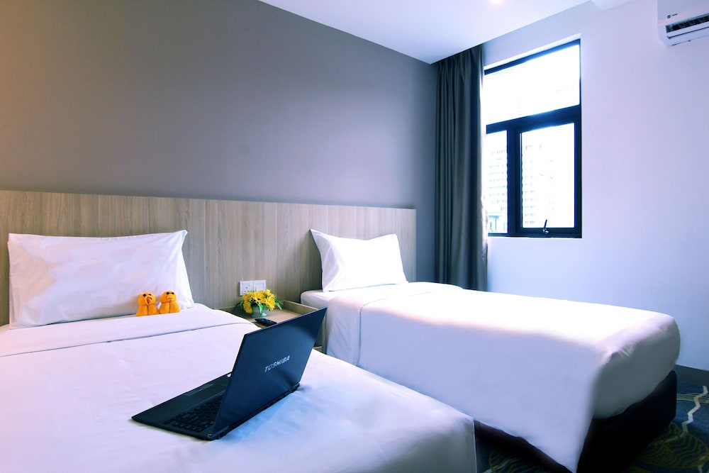 pacific express hotel chinatown