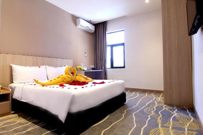 pacific express hotel chinatown