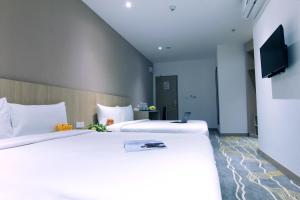 pacific express hotel chinatown