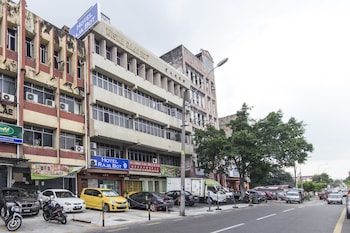hotel raja bot