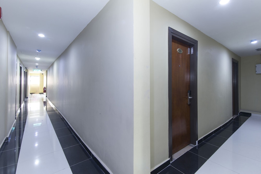 hotel raja bot