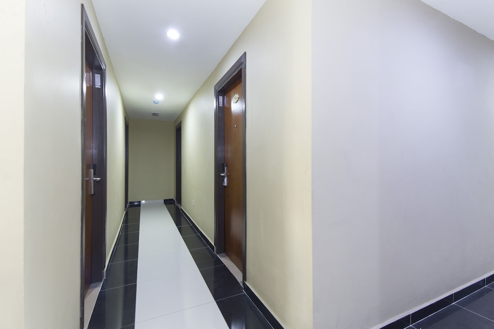 hotel raja bot