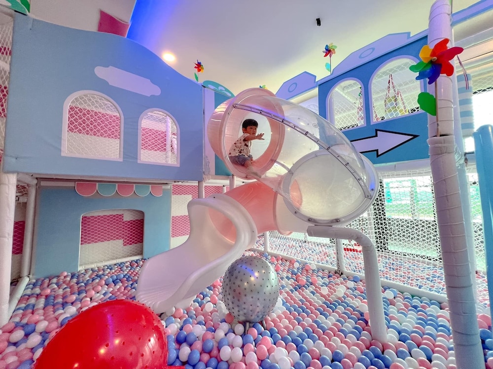 kukup xiang holiday home