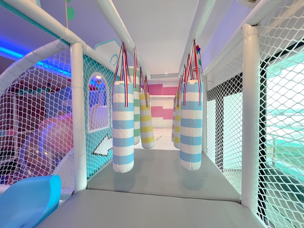 kukup xiang holiday home