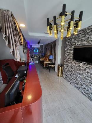 poorna hotel