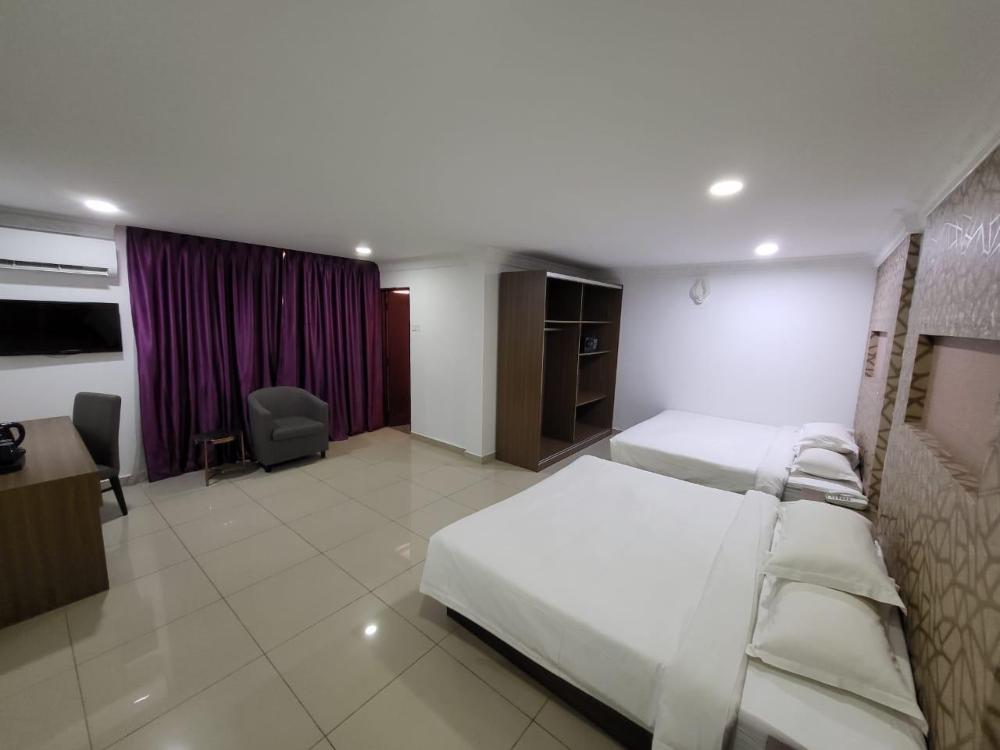 poorna hotel